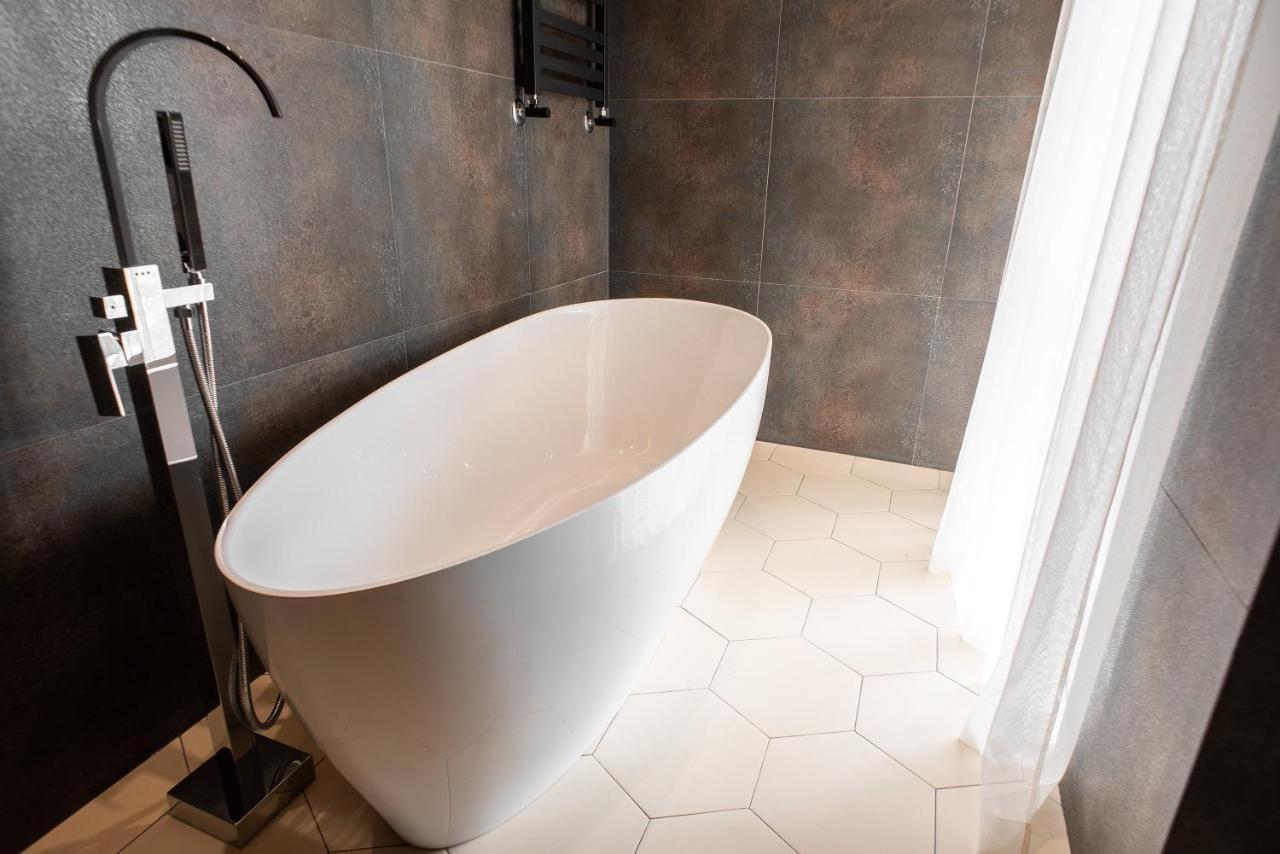 Mojo Boutique Hotel Lutsk Eksteriør bilde