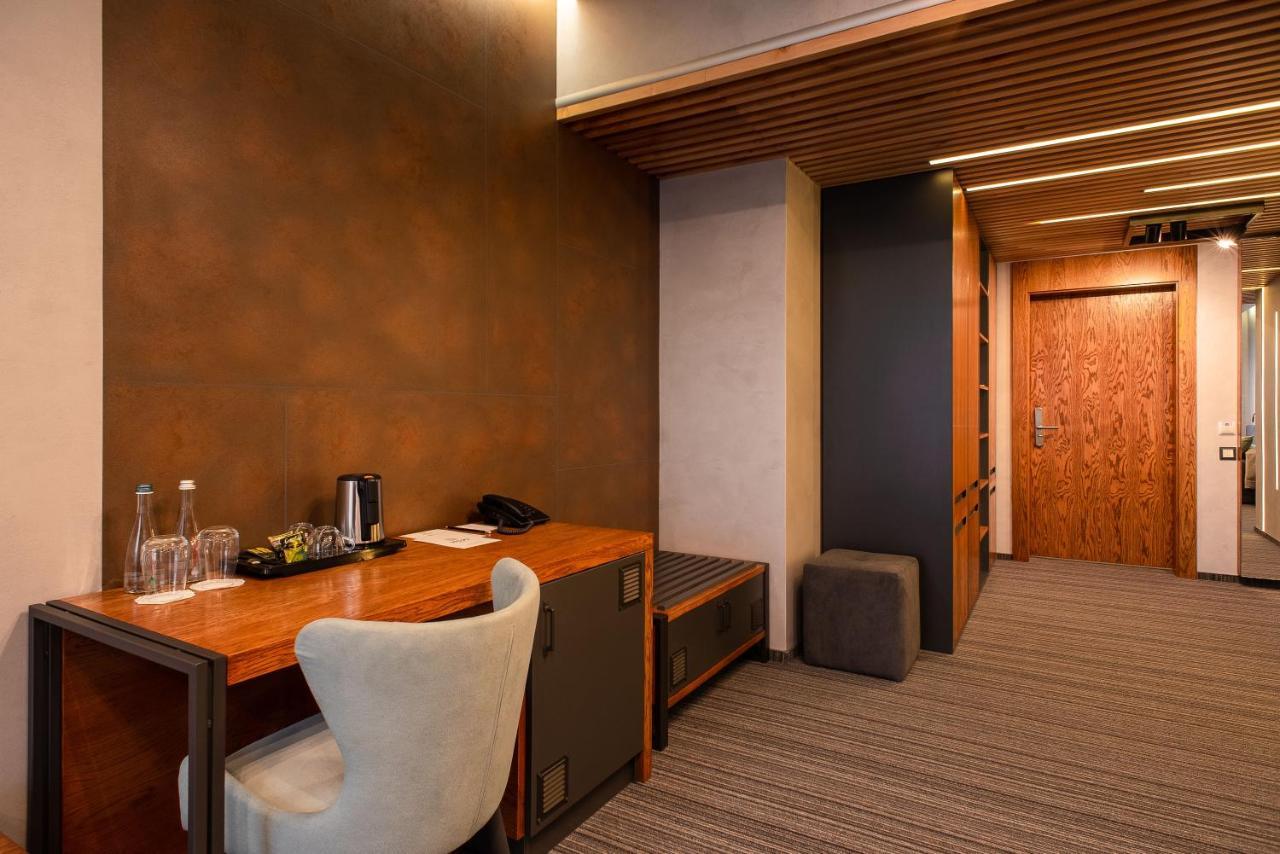 Mojo Boutique Hotel Lutsk Eksteriør bilde