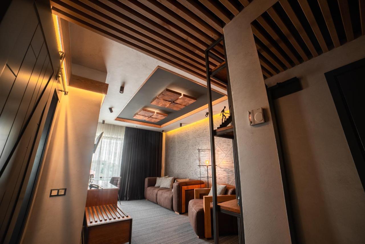 Mojo Boutique Hotel Lutsk Eksteriør bilde